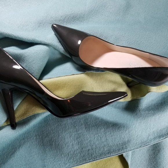 Lauren Ralph Lauren 4" Patent Stilettos - Picture 2 of 2